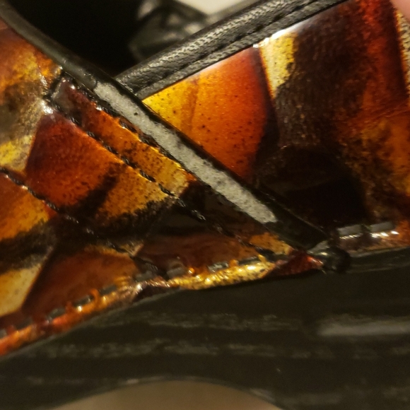 Dansko Patent Leather Reptile Pattern Clogs, US size 5.5-6, EU 36, Copper Brown - Picture 8 of 9